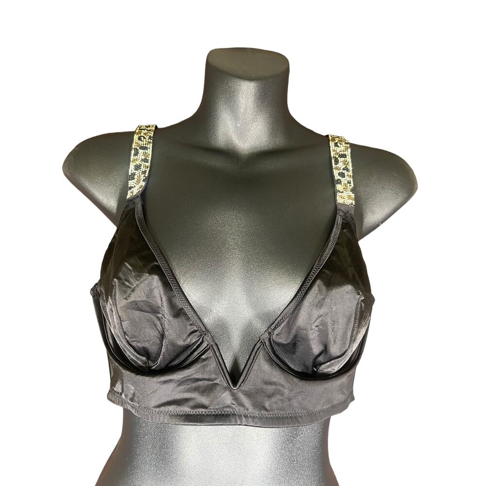 Victoria's Secret 36D Maroon Bra And Black Large Bra